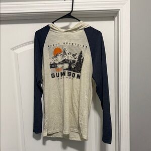 Source Unknown Cream and Navy Rocky Mountains Raglan Hoodie